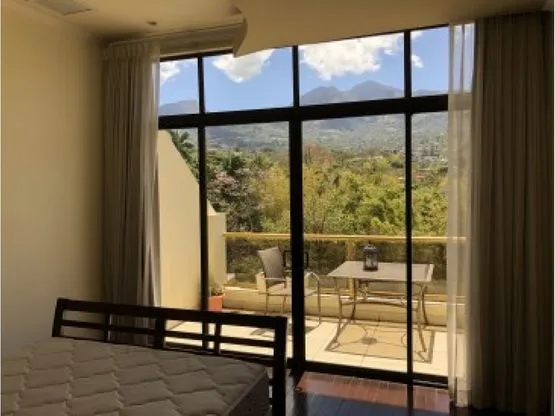 Fully furnished Condo, Riverside - image 9