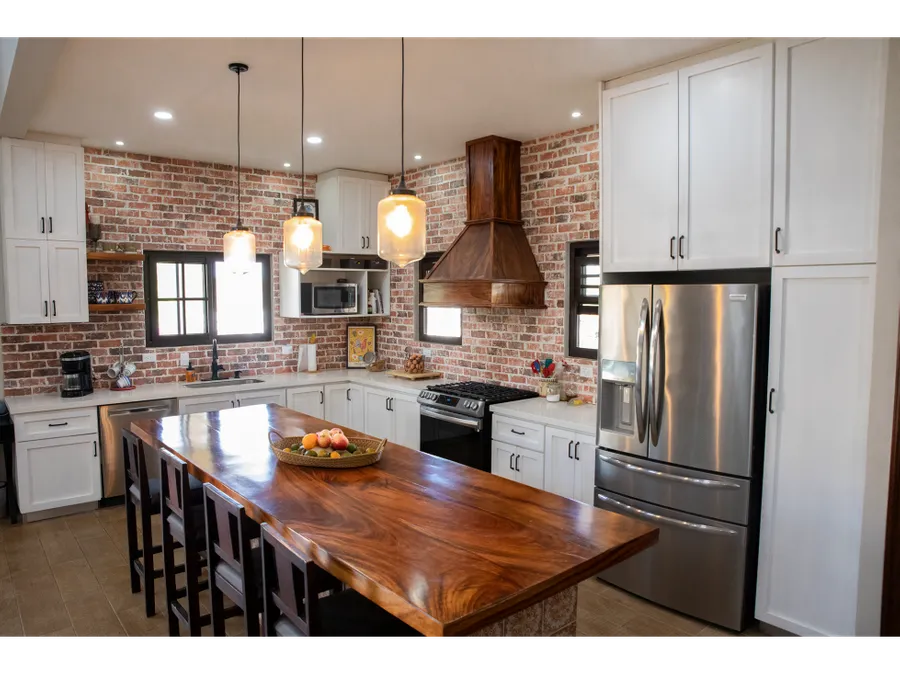 For Sale: Exclusive Luxury Residence in Gated Community – Santa Ana - image 11