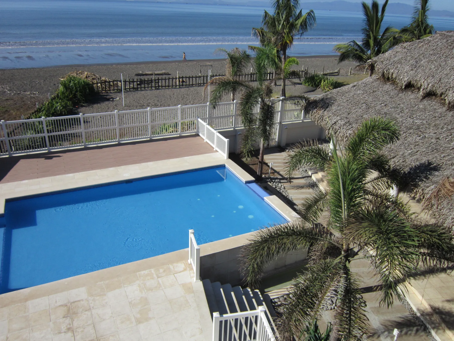 Sale / Beach Front Hotel, El Cocal, Puntarenas - image 4