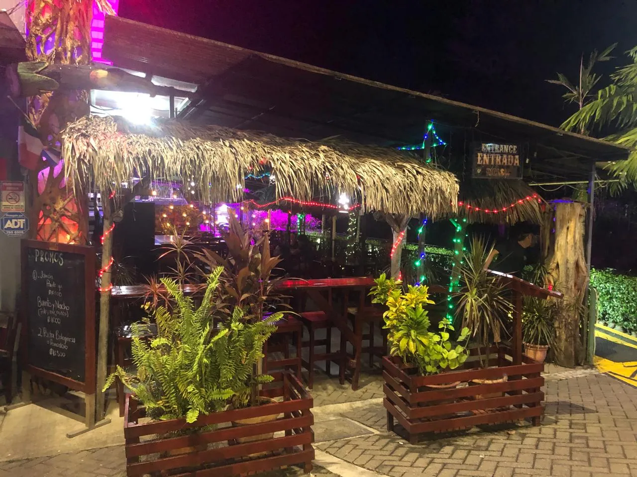 Jacó’s Iconic Italian Restaurant - image 4