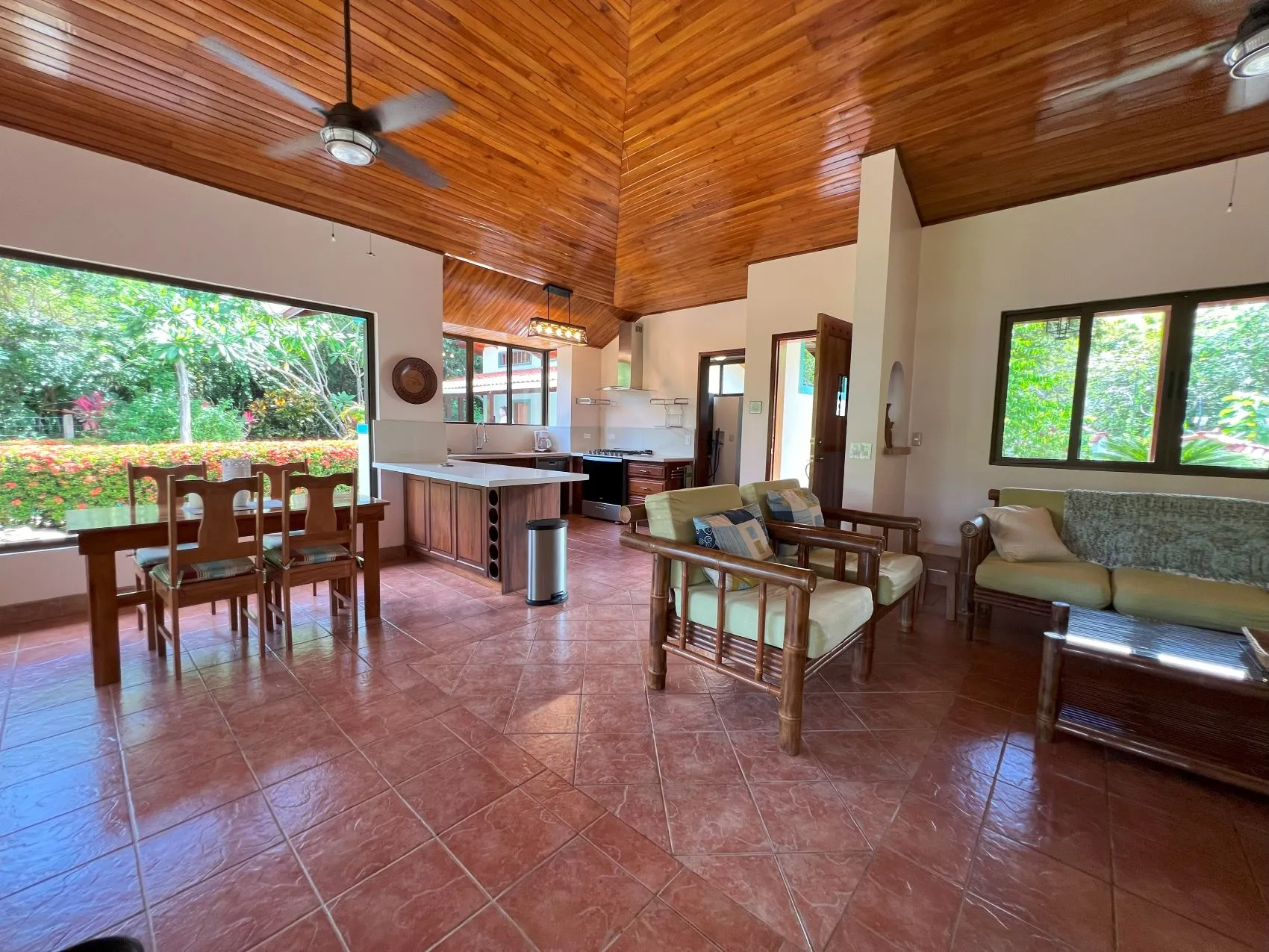 Charming 3-Bedroom, 3-Bathroom House with Pool Near Tango Mar – A Tropical Oasis - image 6