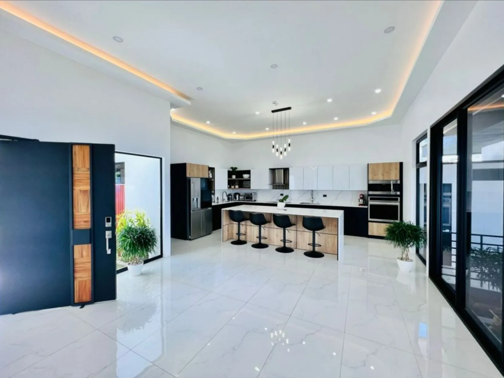 MODERN & ELEGANT HOUSE WITH CITY VIEW IN PEREZ ZELEDON, COSTA RICA - image 12