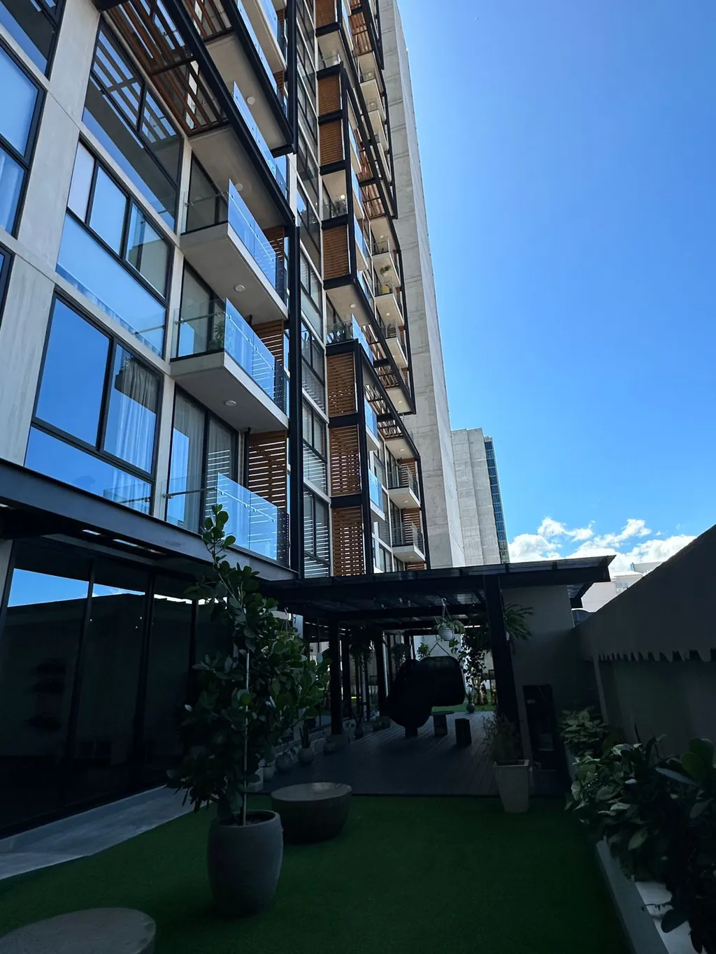 Maximize Your Investment: High-Return Apartment at Sky Garden, Nunciatura - image 15