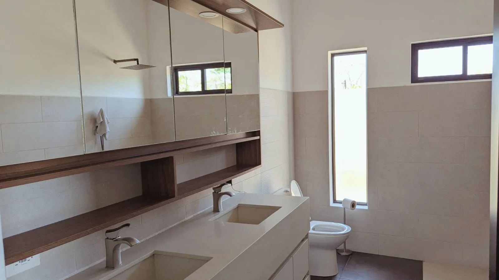 Brand New 3-Bedroom Home with Stunning Views in Santiago – Steps from Santa Teresa & Playa Hermosa - image 7