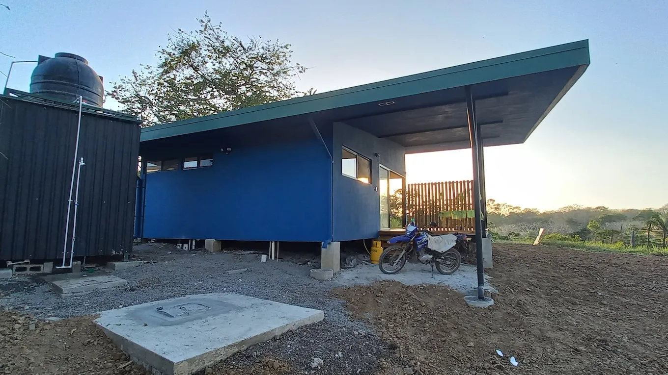 1 bedroom Home & Development Opportunity 6 min to Santa Teresa - image 2