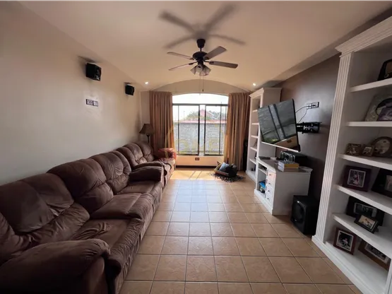 Elegant Residence in Alajuela - image 14