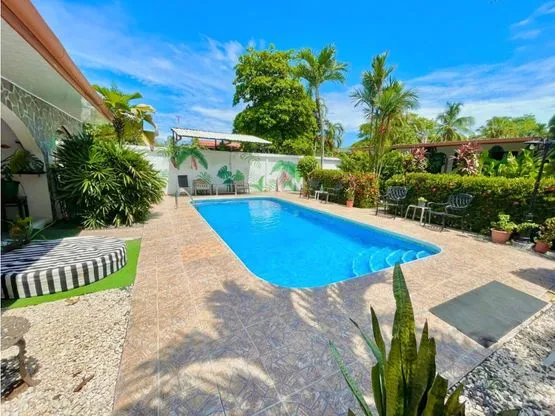 Invest Opportunity with this Hostel in Jaco - image 11