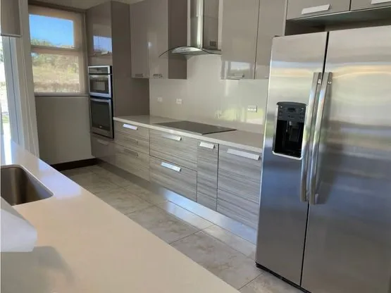 Contemporary House in Hacienda Espavel - image 7