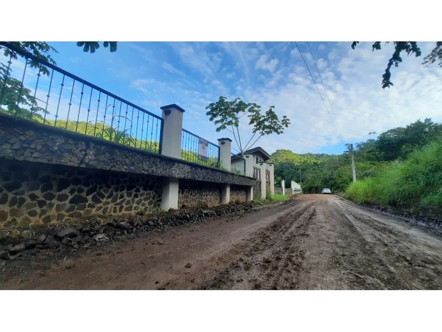 Lots in Calle Hermosa - image 6