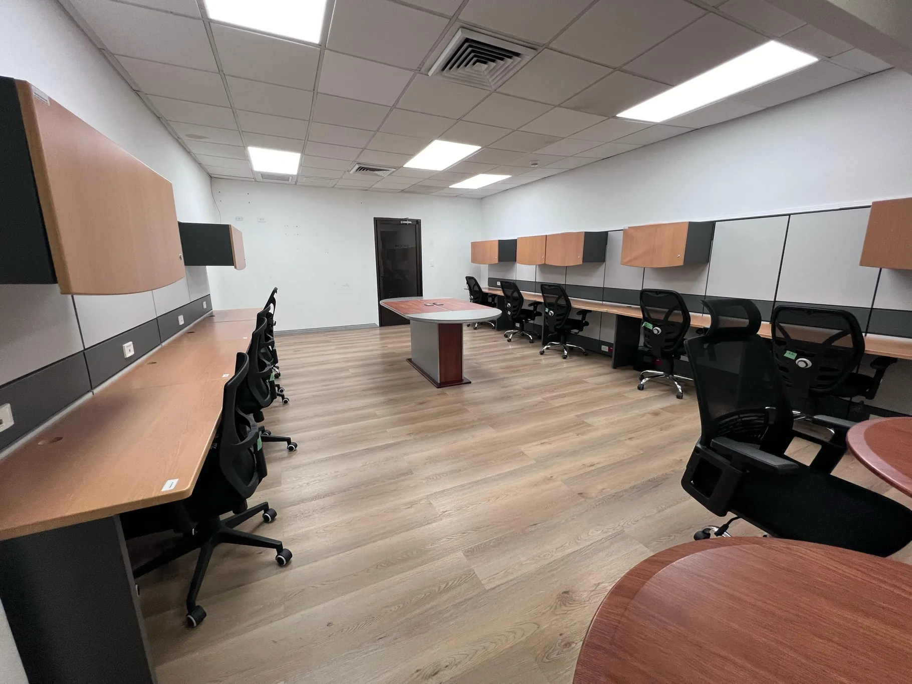 PREMIUM OFFICE FOR RENT, Ofiplaza del Este - image 2