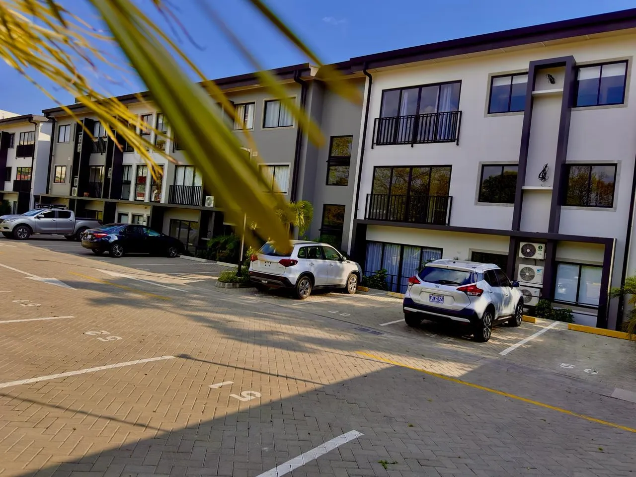 Sale / Beautiful Apartments in Novatriana Condominium, Alajuela - image 3