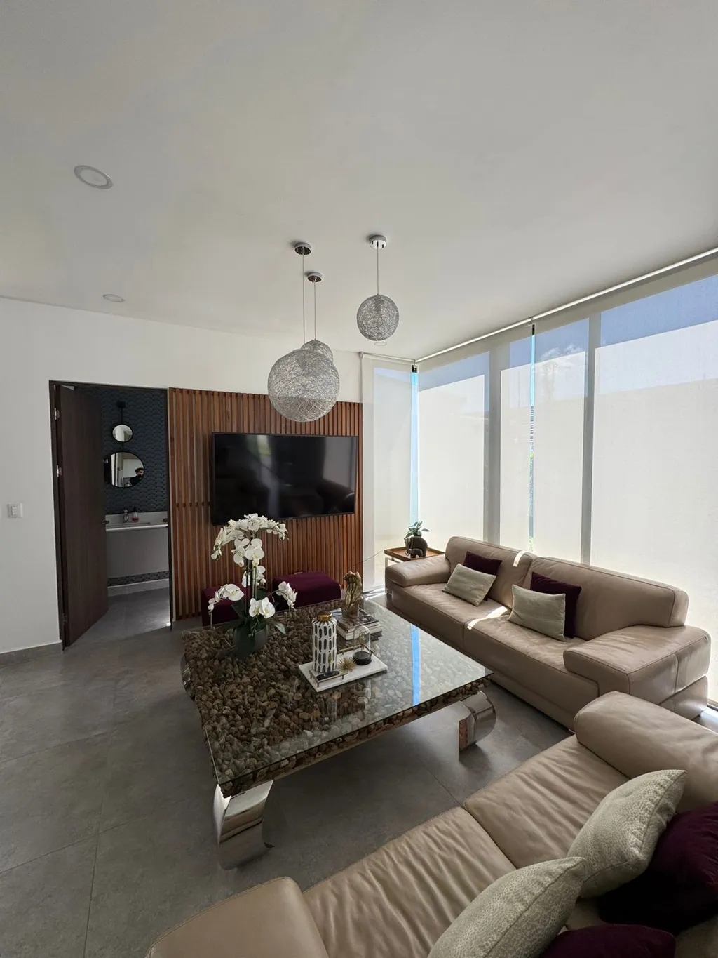 House FOR SALE in an exclusive condominium located in Santa Ana, Pozos. 📍Bulevar Santa Ana Condominium - image 2