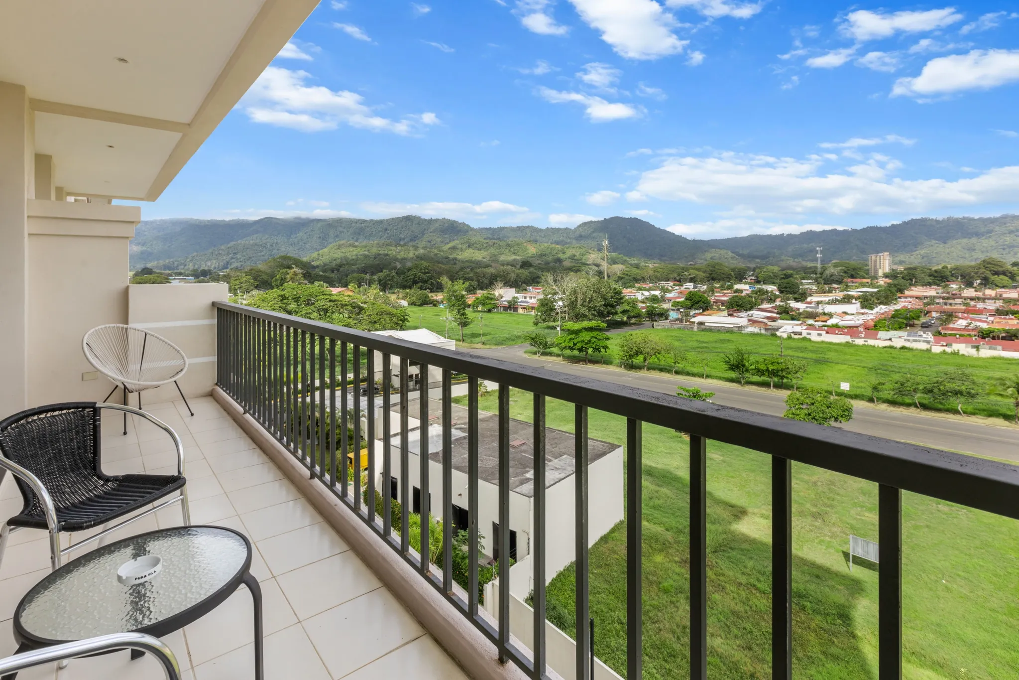 6th Floor 3-bedroom JacoBay Condo with Panoramic Sunrise, Mountain and Ocean Views - image 8