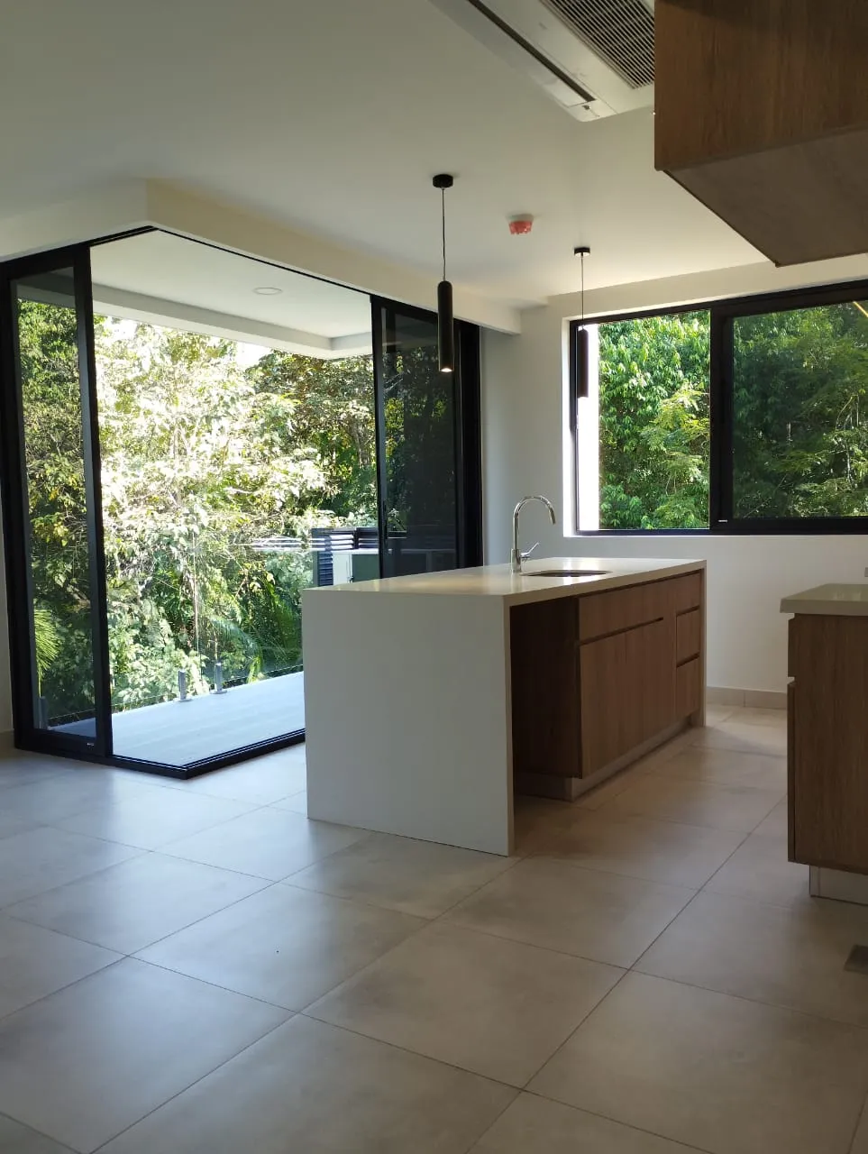 Own a Piece of Paradise – Stunning New Condo in Jaco Beach - image 15