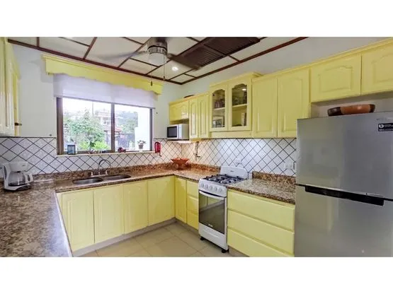 Large multi-family rental property in superb condition and with excellent location - image 8