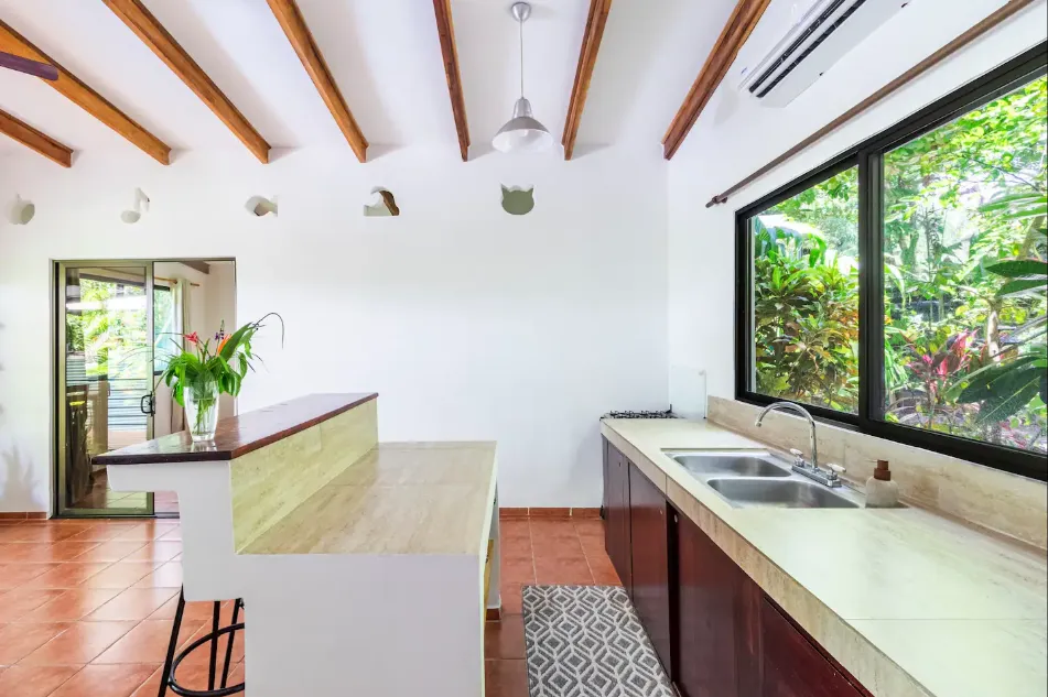 Two Bedroom Home with Studio and Swimming Pool 5 minutes from Santa Teresa Beach - image 8