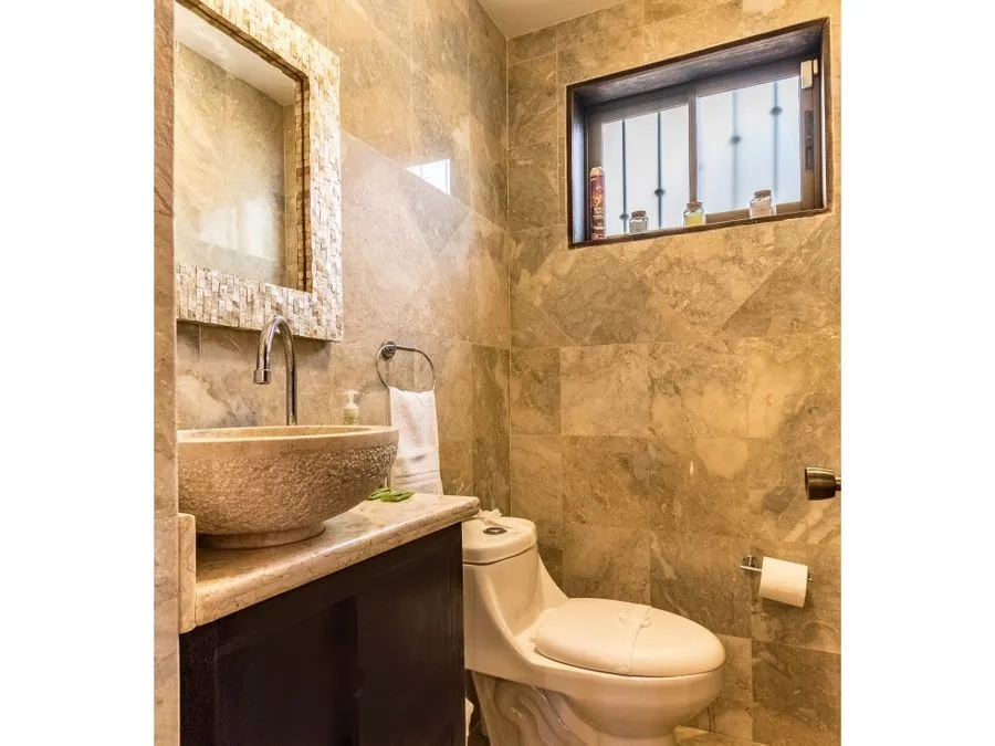  Spectacular Luxury house in Jaco Beach - image 8