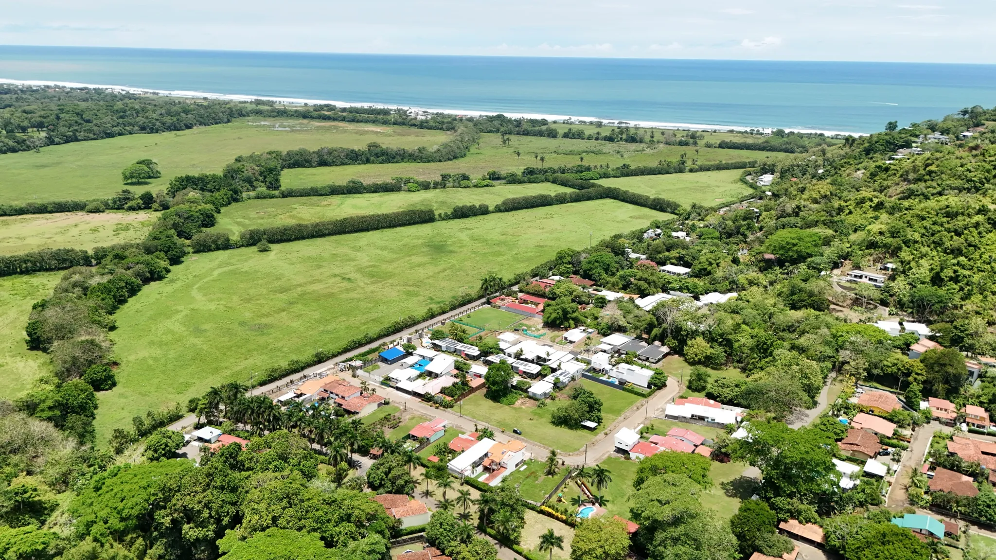Discover this beautiful brand-new home located in an exclusive residential community in Playa Hermosa, just minutes away from one of Costa Rica’s most stunning beaches. - image 6