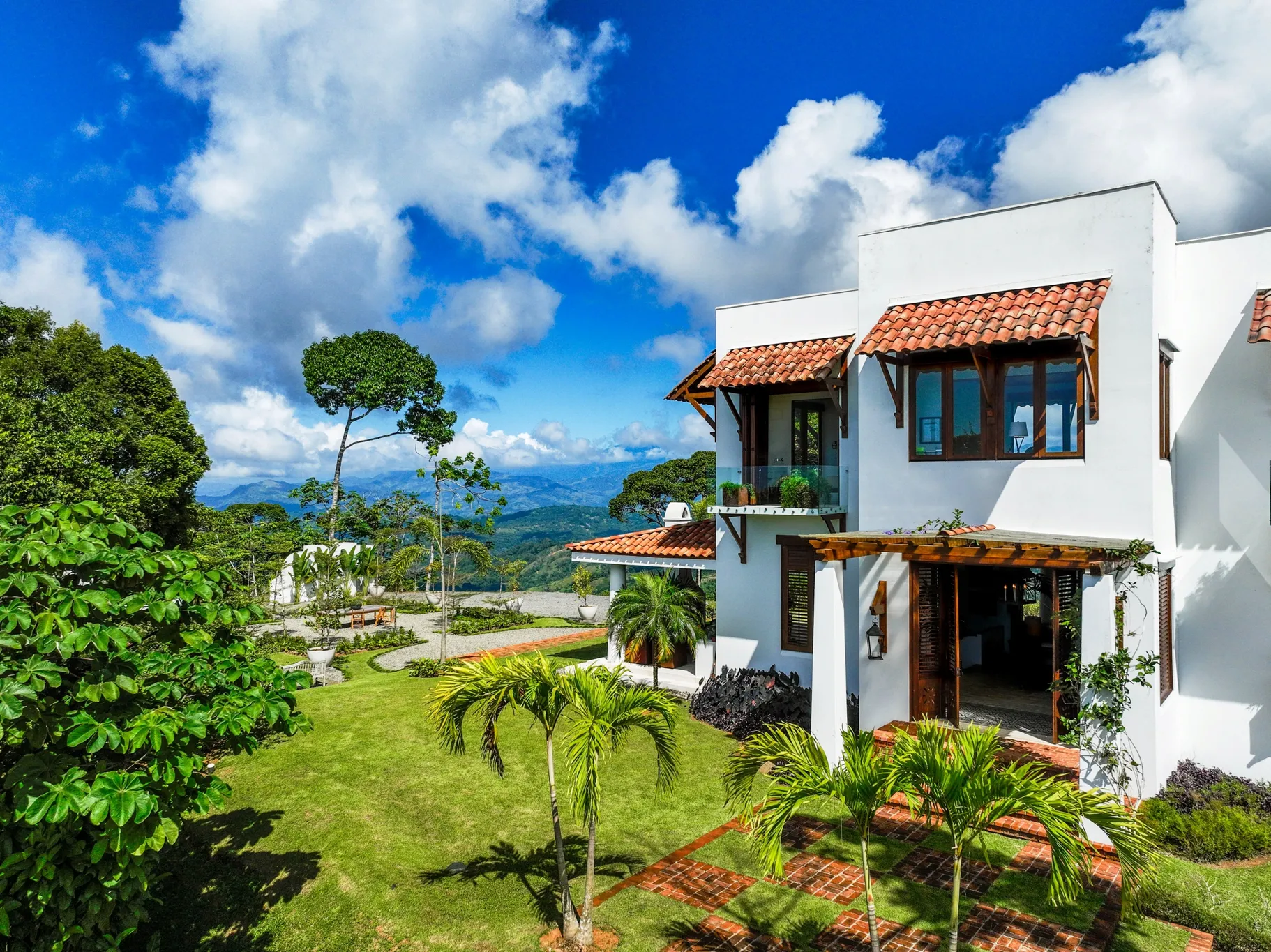CASA CONSTRUIDA A MEDIDA CON 2 LOTES EN DOMINICAL, COSTA RICA - image 5