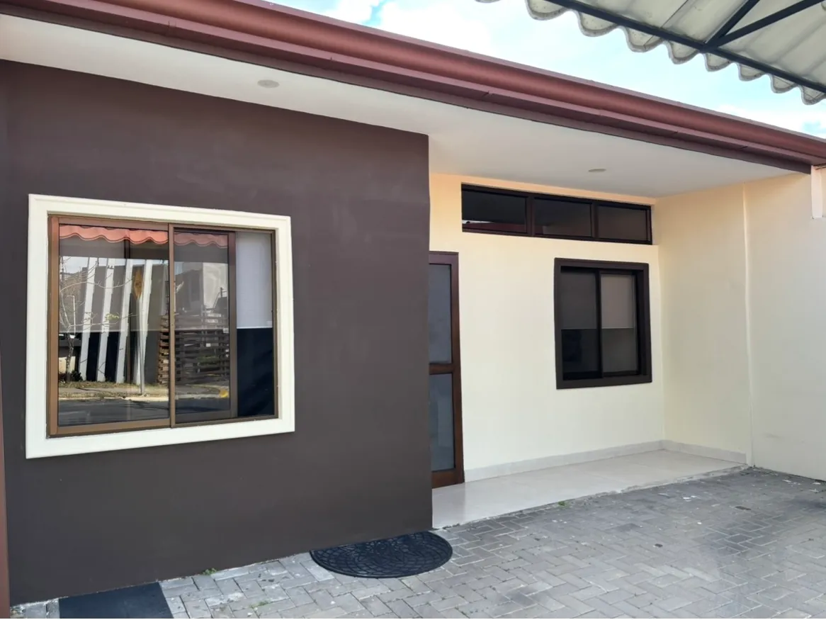 Sale / Cozy House, Rio Oro, Santa Ana, San Jose - image 1