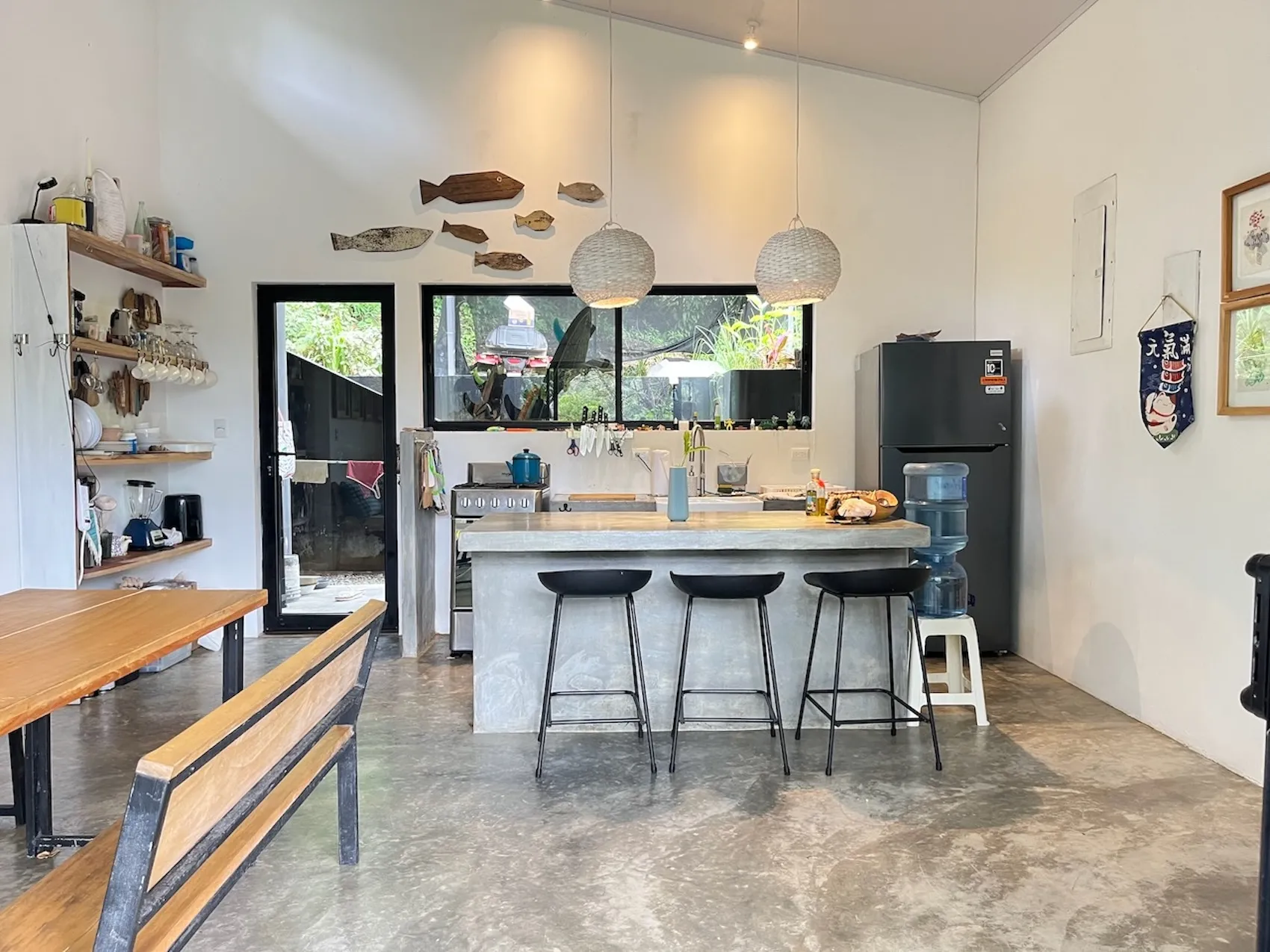 3 Homes in Santa Teresa, Costa Rica  8,000m²  minutes to Playa Carmen and Income Producing Property - image 7