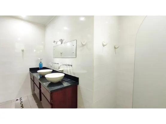 Large multi-family rental property in superb condition and with excellent location - image 15