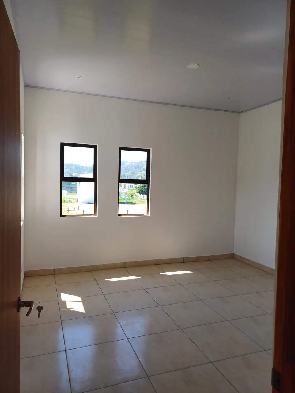 Brand-new two-story home with large backyard near Jacó - image 9