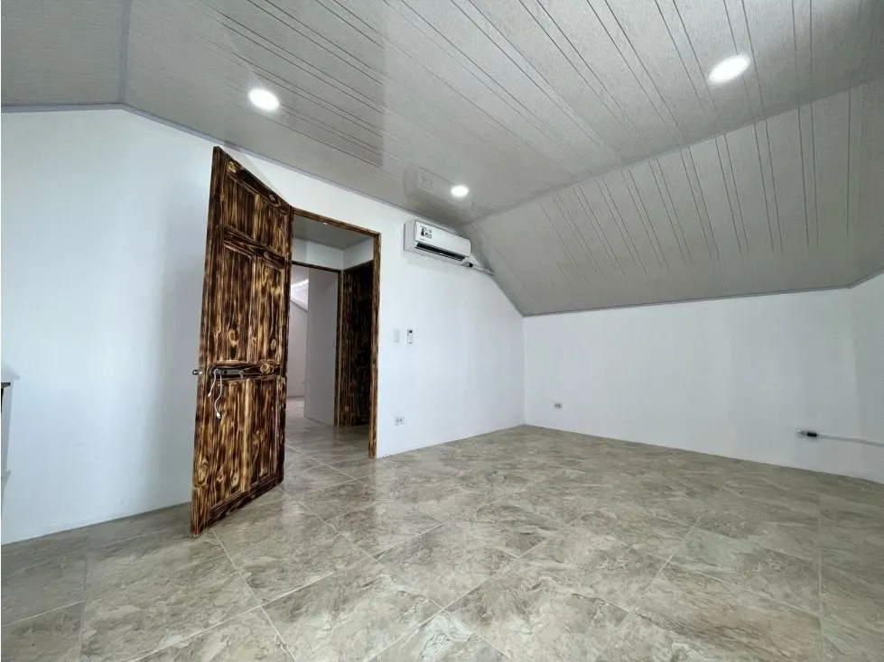 Great House In Los Angeles, Parrita - image 10