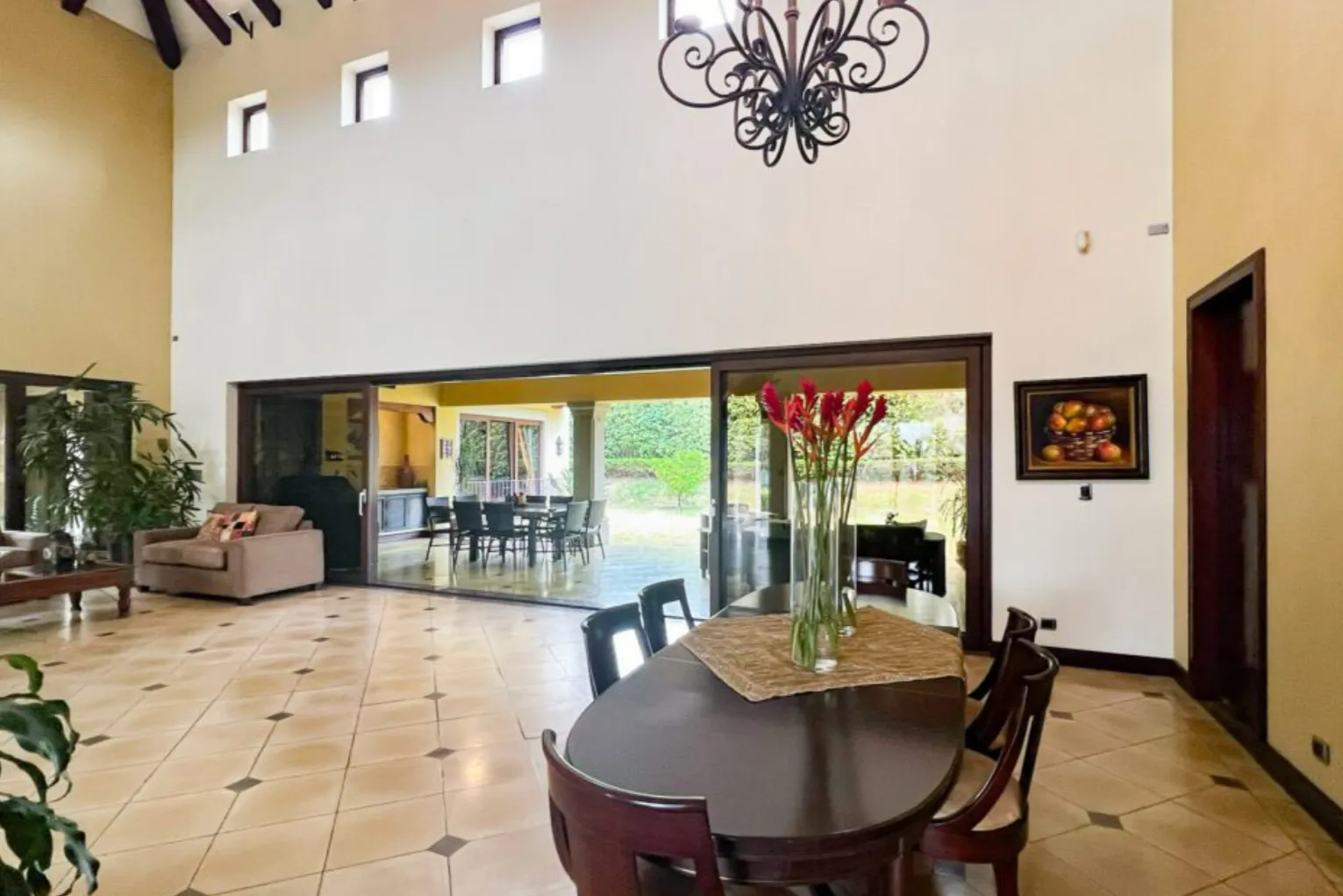 LUXURIOUS SUN VALLEY HOUSE IN SAN JOSE, COSTA RICA - image 14