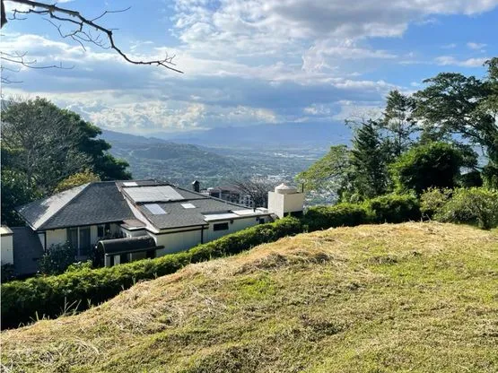 Unique lot with spectacular views in Santa Ana - image 2