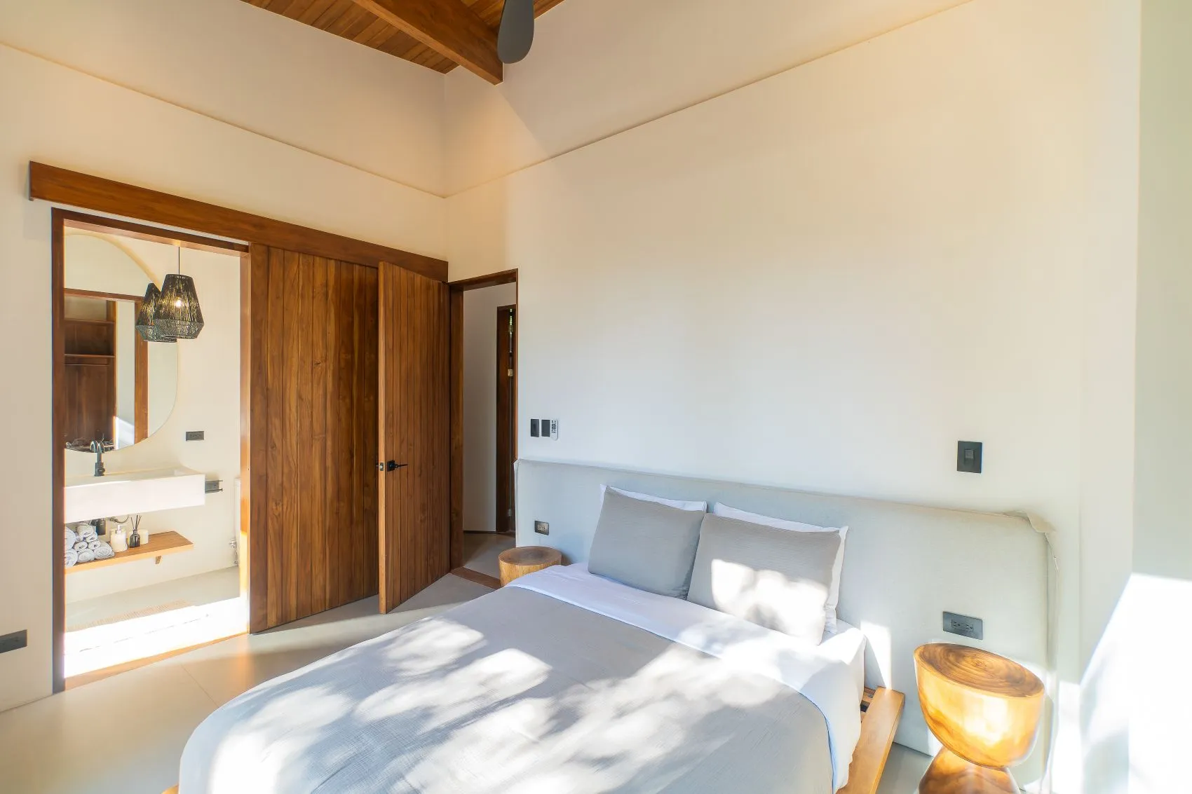 Luxury Villa for Sale in Santa Teresa – Exclusive Tropical Retreat - image 14