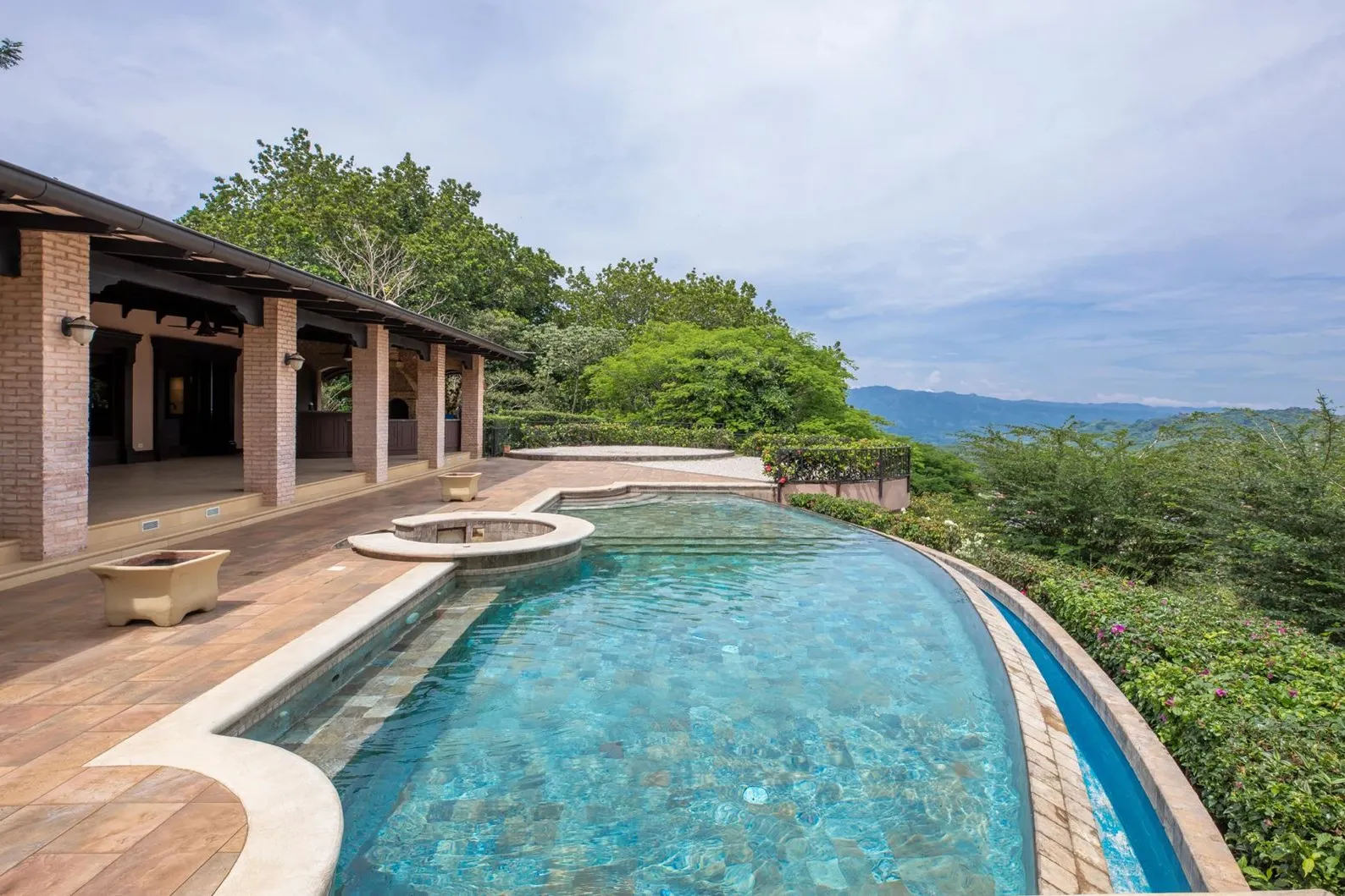Tuscan-Style Luxury with Breathtaking Views, Privacy, and Sophistication - image 12