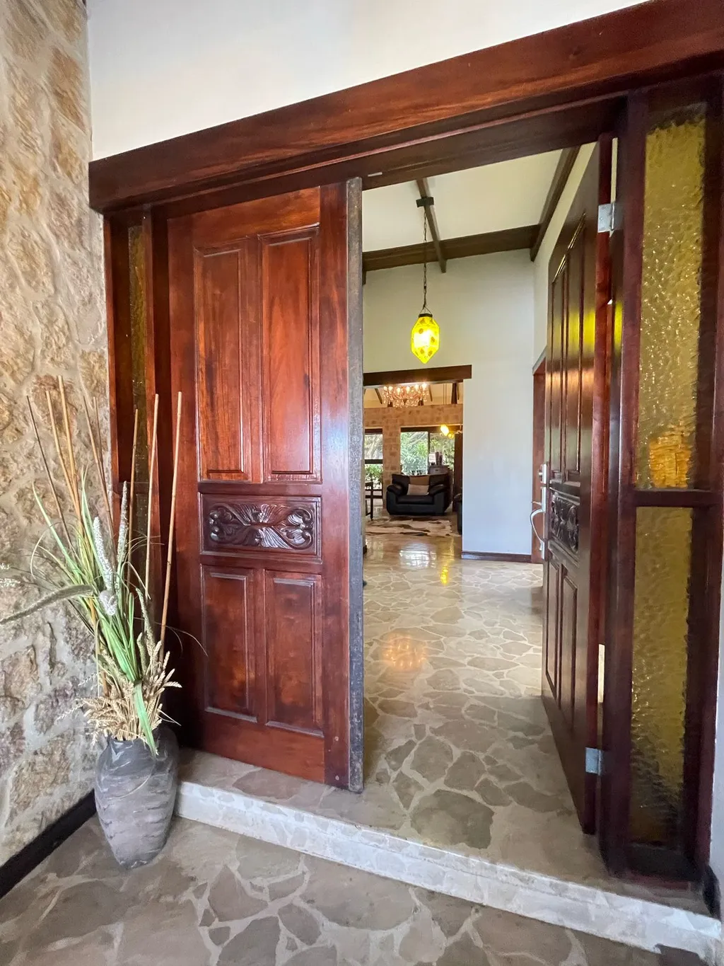 For Sale: 1 level House in Escazu – Trejos Montealegre - image 2