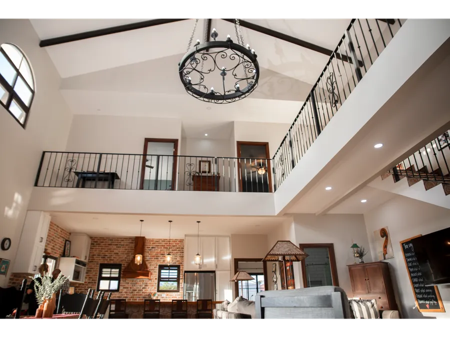 For Sale: Exclusive Luxury Residence in Gated Community – Santa Ana - image 5