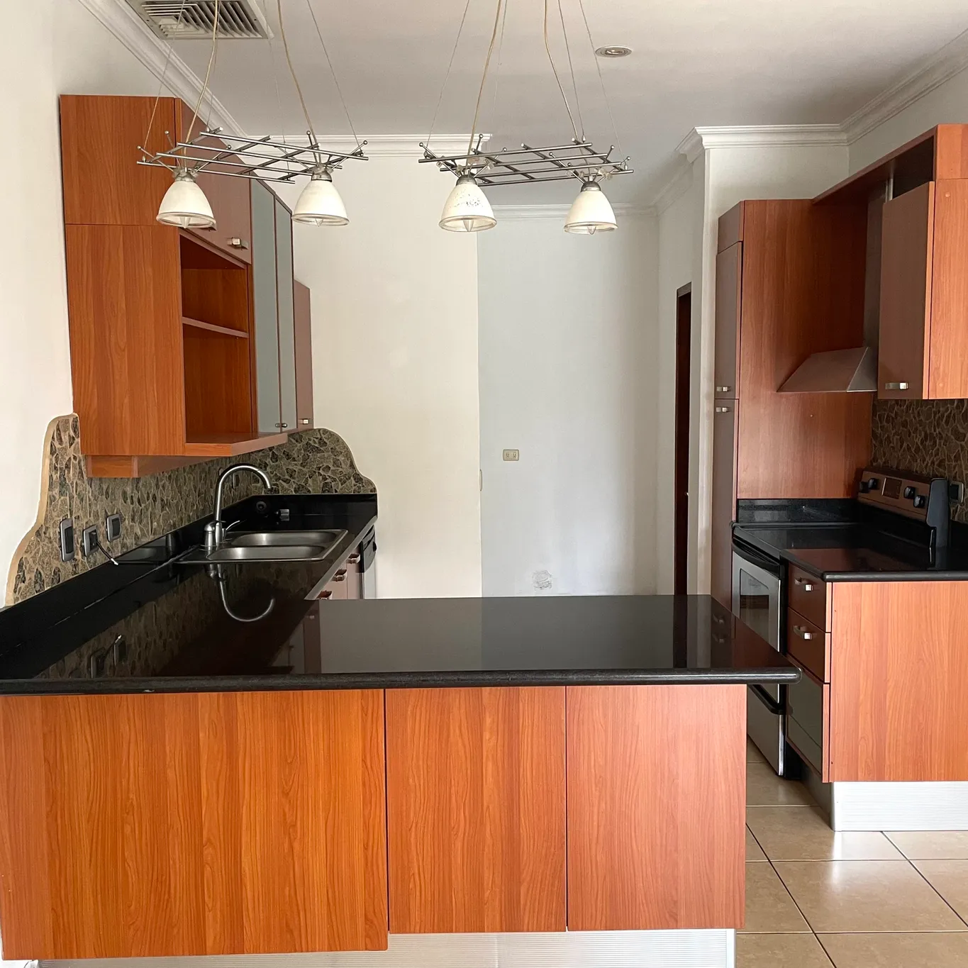 Sale / Beautiful Apartment in Condominium, Escazu, San Jose - image 8