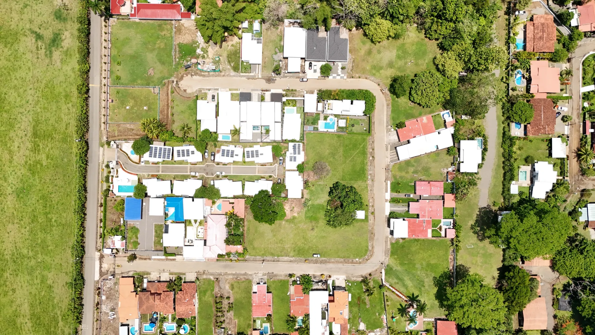 Discover this beautiful brand-new home located in an exclusive residential community in Playa Hermosa, just minutes away from one of Costa Rica’s most stunning beaches. - image 5