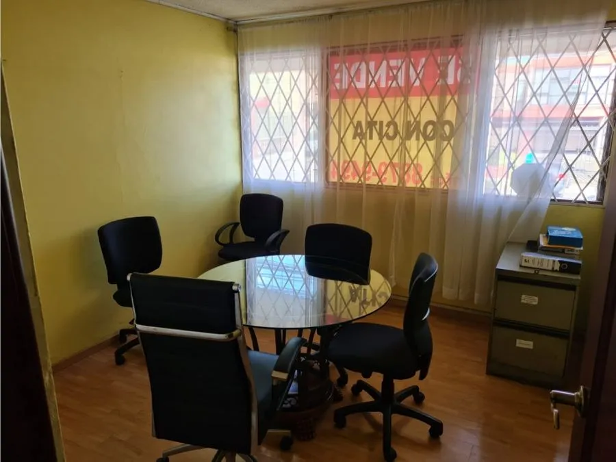 House for Commercial or Residential Use - image 2