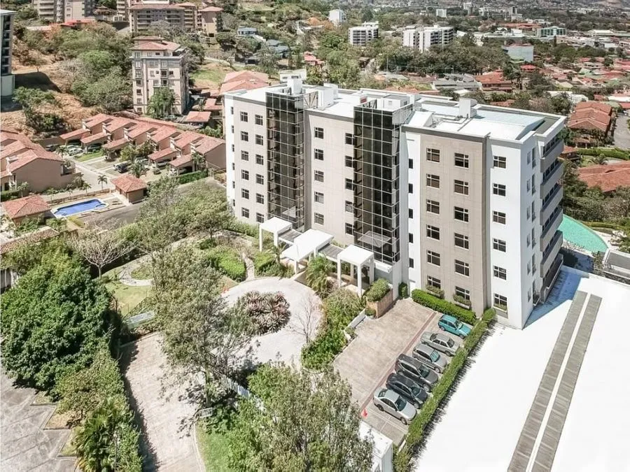 Luxury 3-Bedroom Penthouse in Escazú, San José - image 2