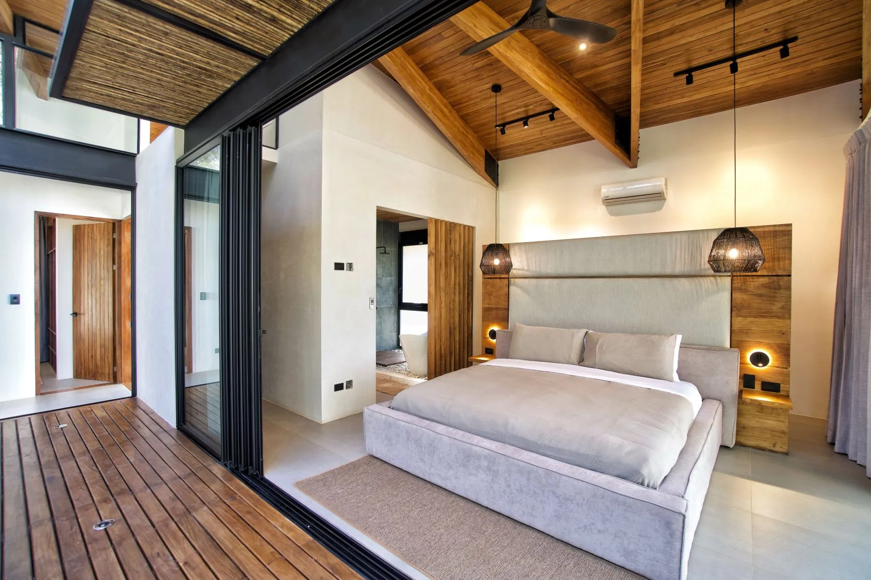 Luxury Villa for Sale in Santa Teresa – Exclusive Tropical Retreat - image 12