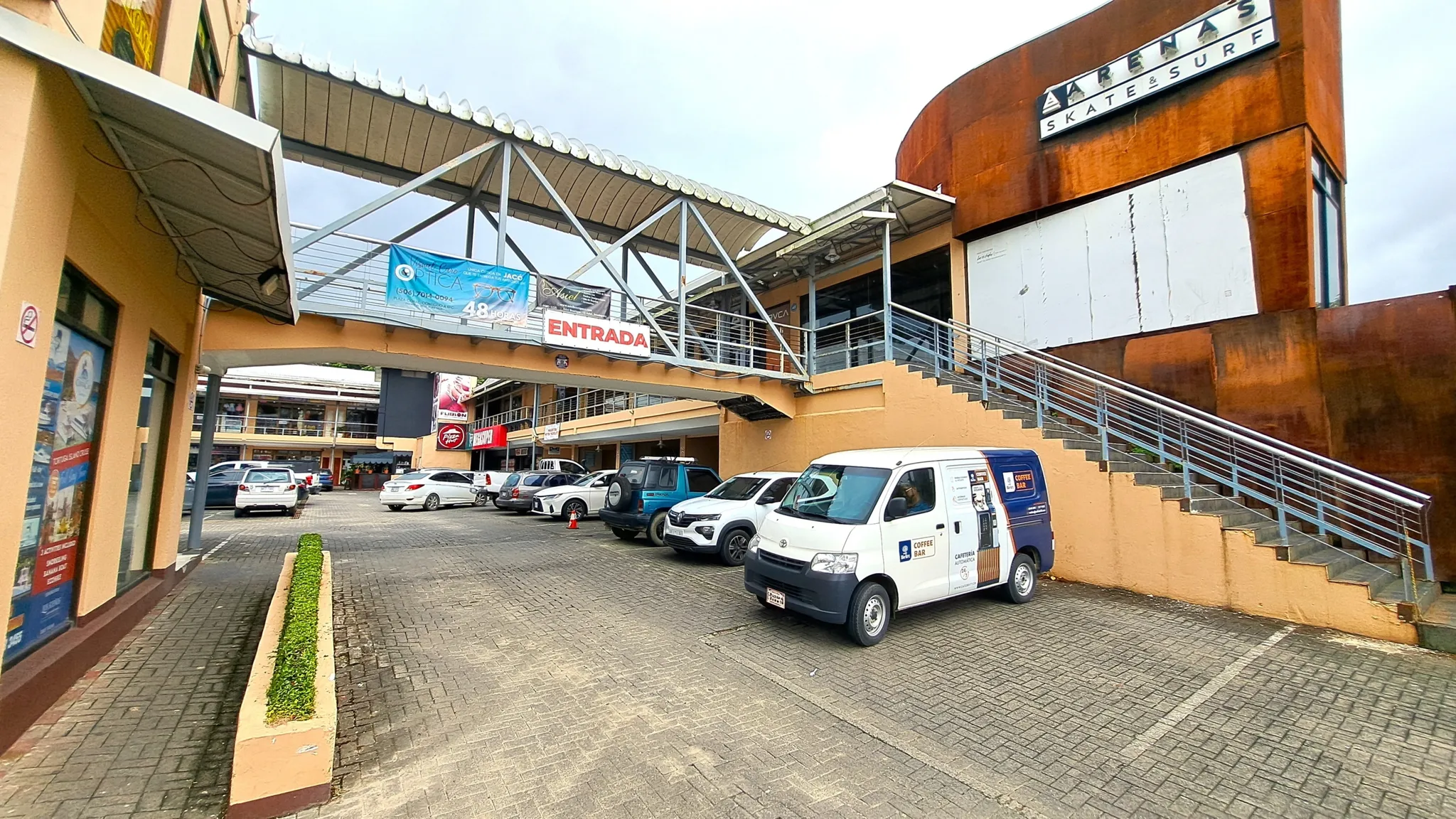 Shop Space with Loft in Jacó’s downtown Plaza Coral for Sale or Rent - image 15
