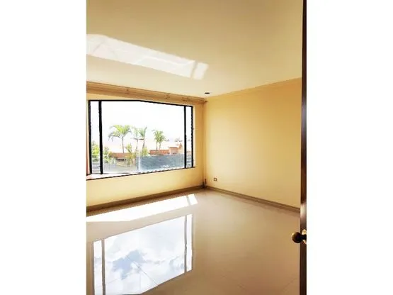 Venta de casa en condominio, en Curridabat, Urbanización El Prado - image 12