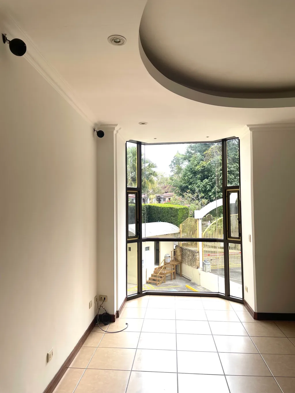 Sale / Beautiful Apartment in Condominium, Escazu, San Jose - image 11