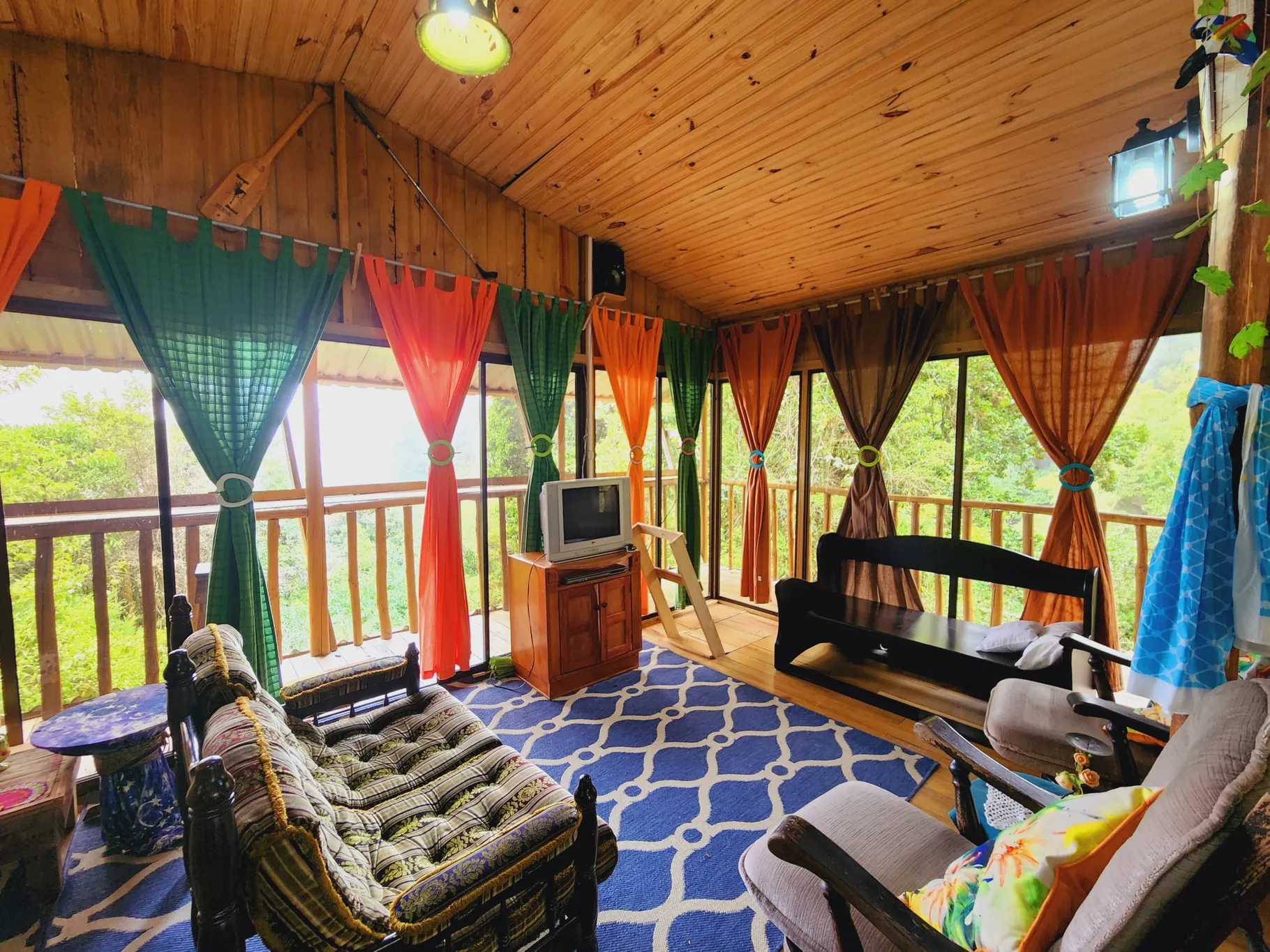 COZY MOUNTAIN RETREAT COTTAGE - image 10