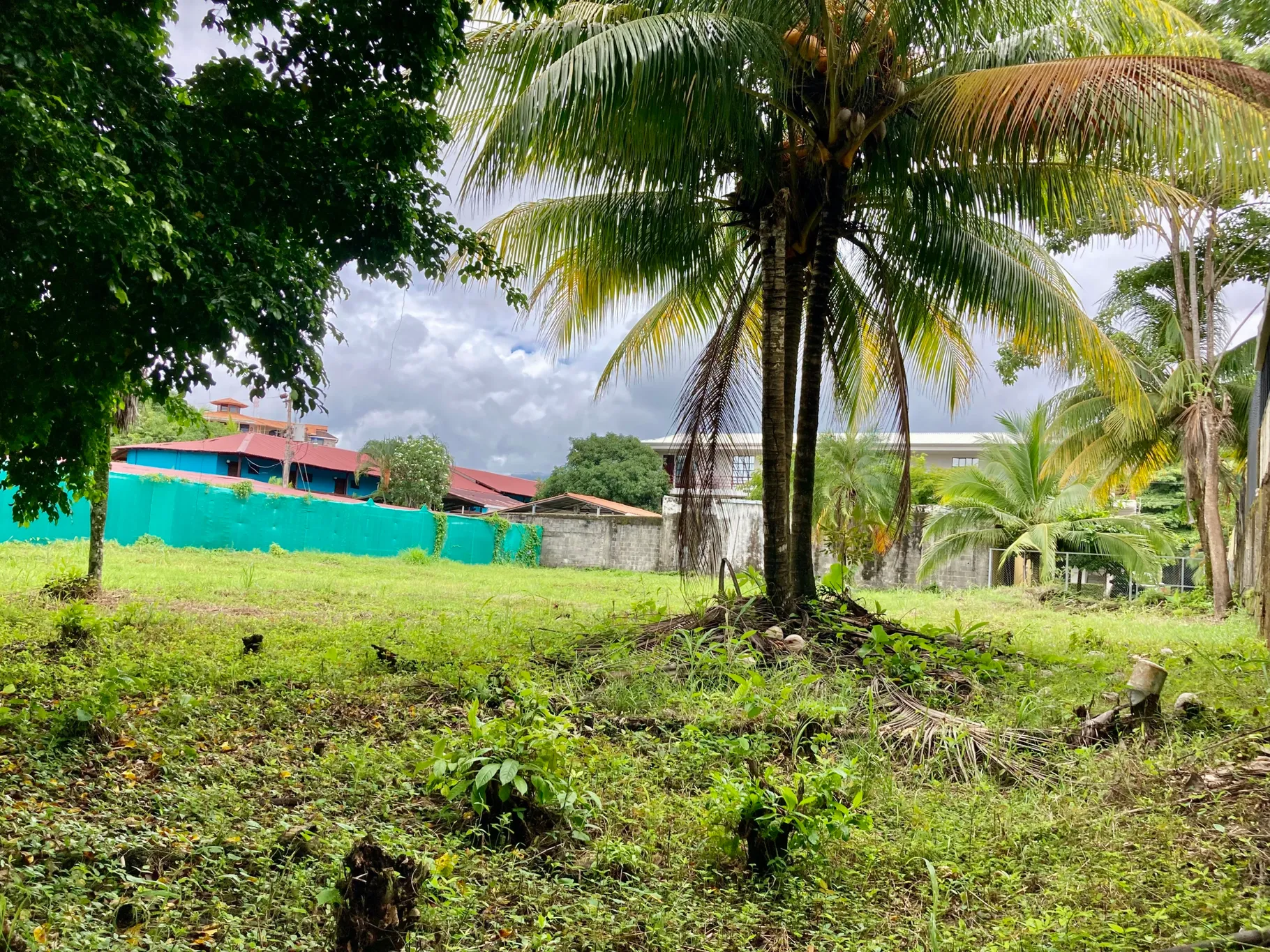 Beautiful Lot a few meters from the beach - image 12
