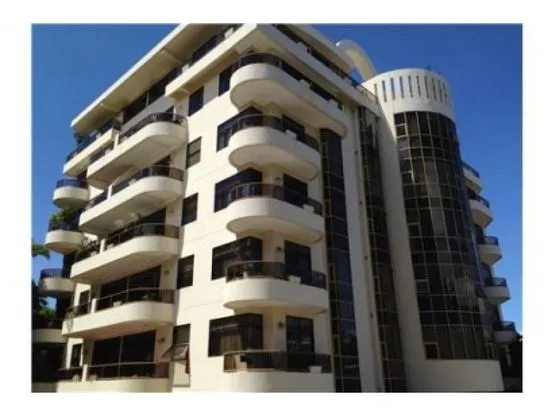 Fully furnished Condo, Riverside - image 2