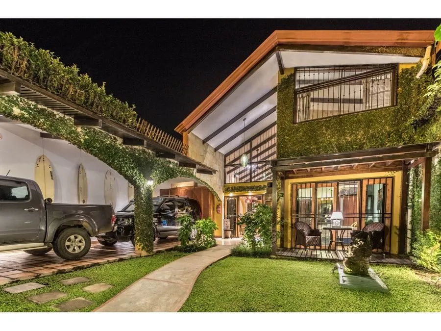  Spectacular Luxury house in Jaco Beach - image 3