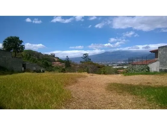 Lote -Terreno con vista para construir en Distrito Cuatro Escazú - image 2