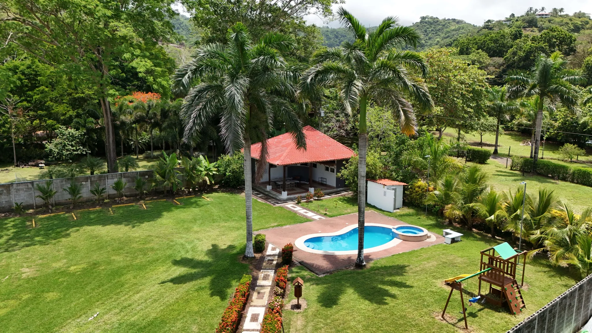 Discover this beautiful brand-new home located in an exclusive residential community in Playa Hermosa, just minutes away from one of Costa Rica’s most stunning beaches. - image 9