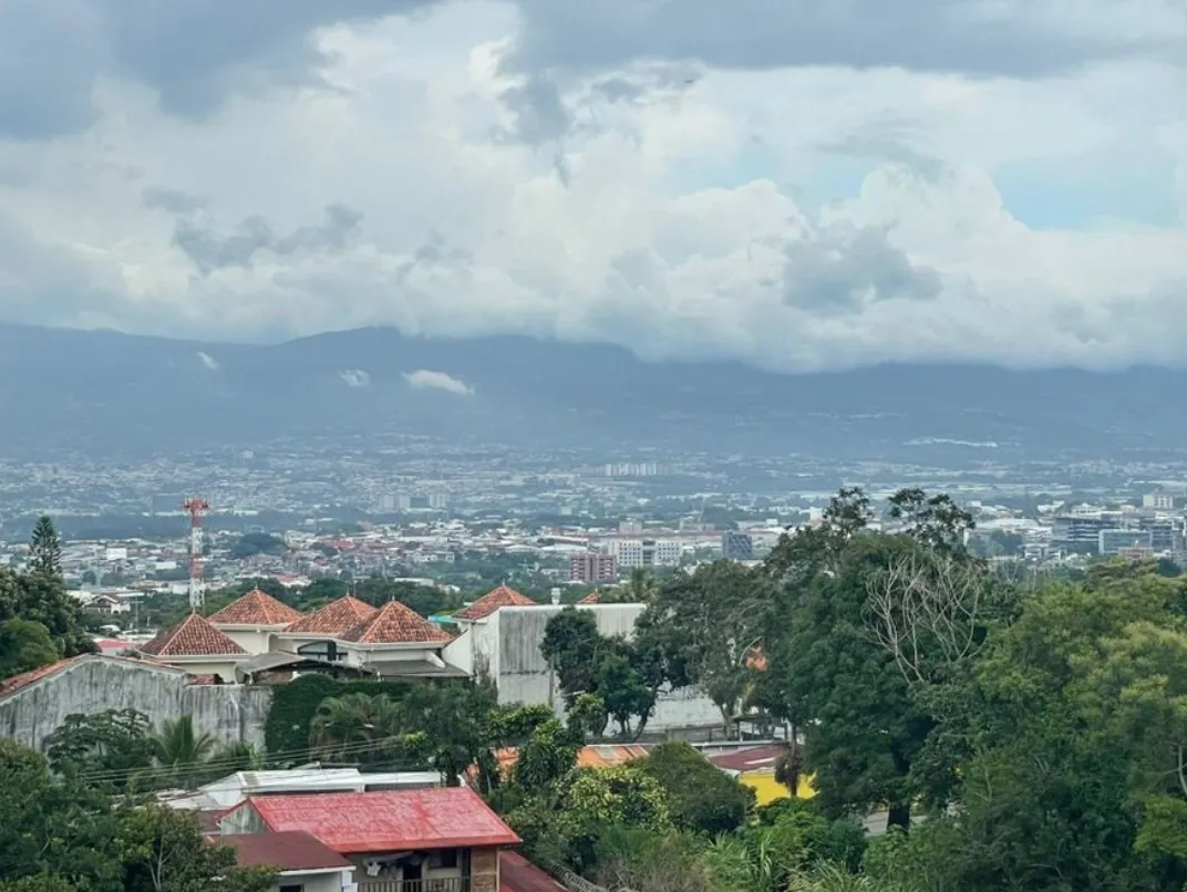 SALE AND RENT/ LUXURY APARTAMENTS IN CONDOMINIUM , SAN MIGUEL, SAN JOSE - image 9