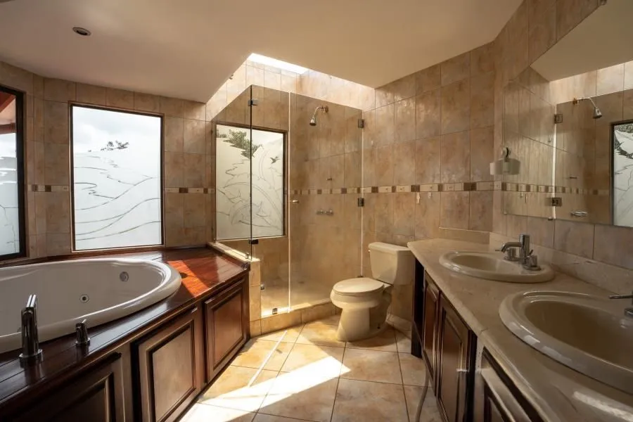 CHALET- STYLE HOME IN VOLIO, SAN RAMON  - image 10